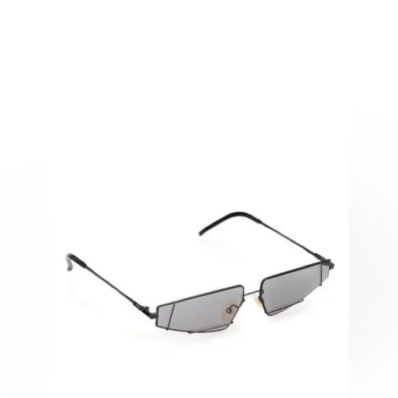 FENDI 61MM FUTURISTIC TRIANGLE WIRE FRAME SUNGLASSES IN BLACK